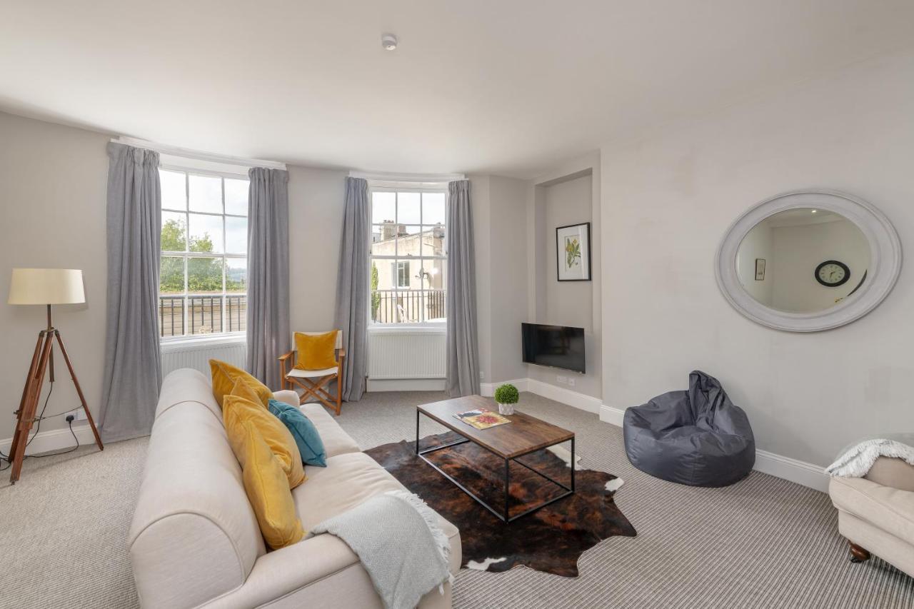 Georgian 2 Bed Apartment With 3 Bathrooms And Parking Exterior photo