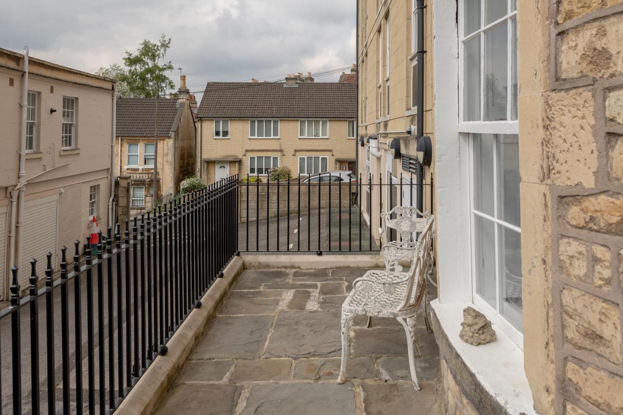Georgian 2 Bed Apartment With 3 Bathrooms And Parking Exterior photo
