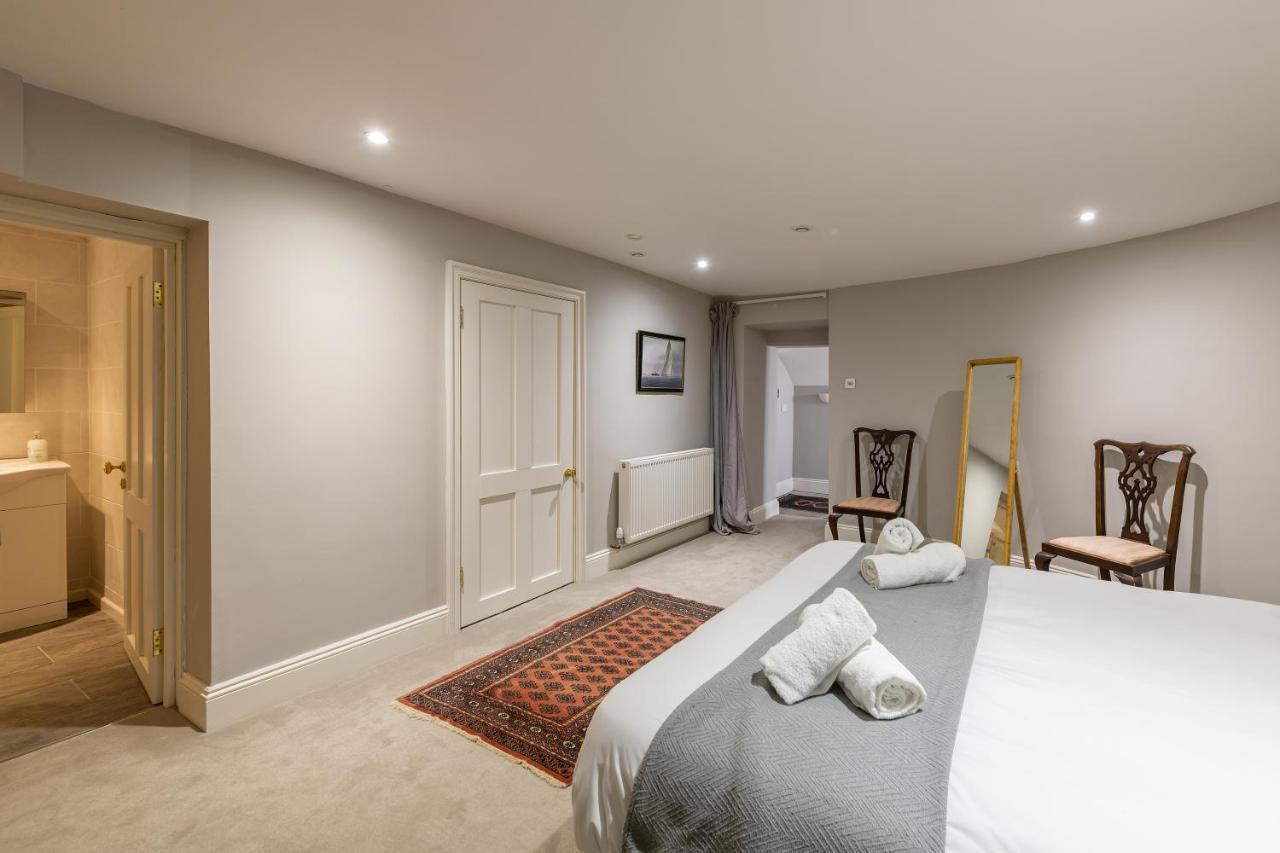 Georgian 2 Bed Apartment With 3 Bathrooms And Parking Exterior photo